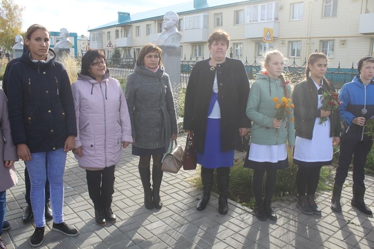 В Дрожжаном прошел митинг посвященный 95- годовщине Герою Социалистического труда Ахметгарея Абдреева