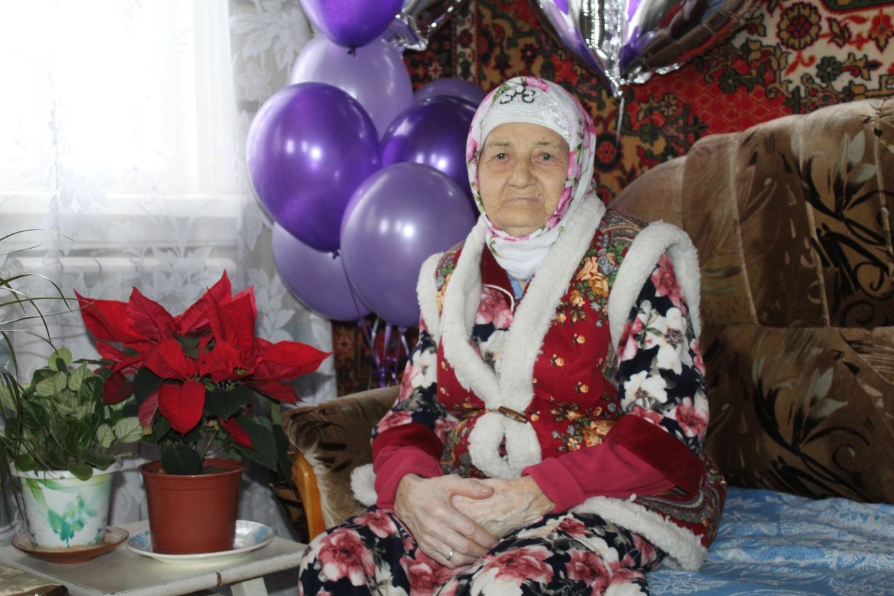 Жительница села Чепкас-Ильметьево  отметила свой 90-летний юбилей