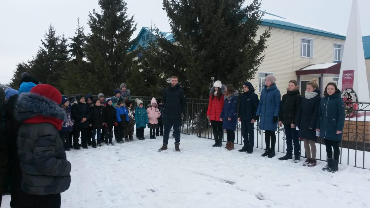 В школах Дрожжановского района отметили День Неизвестного солдата