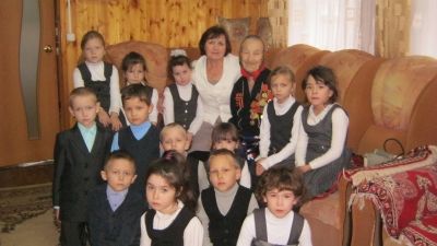 Первоклассники Убеевской средней школы побывали в гостях у ветерана