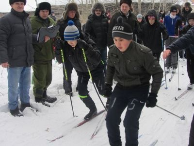 Школьная спартакиада среди учащихся по лыжным гонкам прошла в Дрожжаном