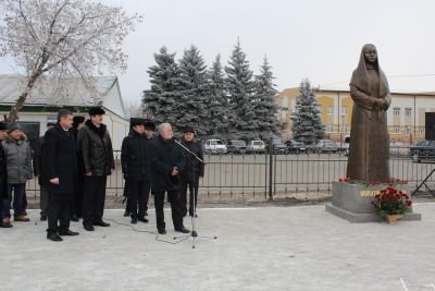 Открытие памятника Матерям в Дрожжановском районе (ВИДЕОРЕПОРТАЖ)