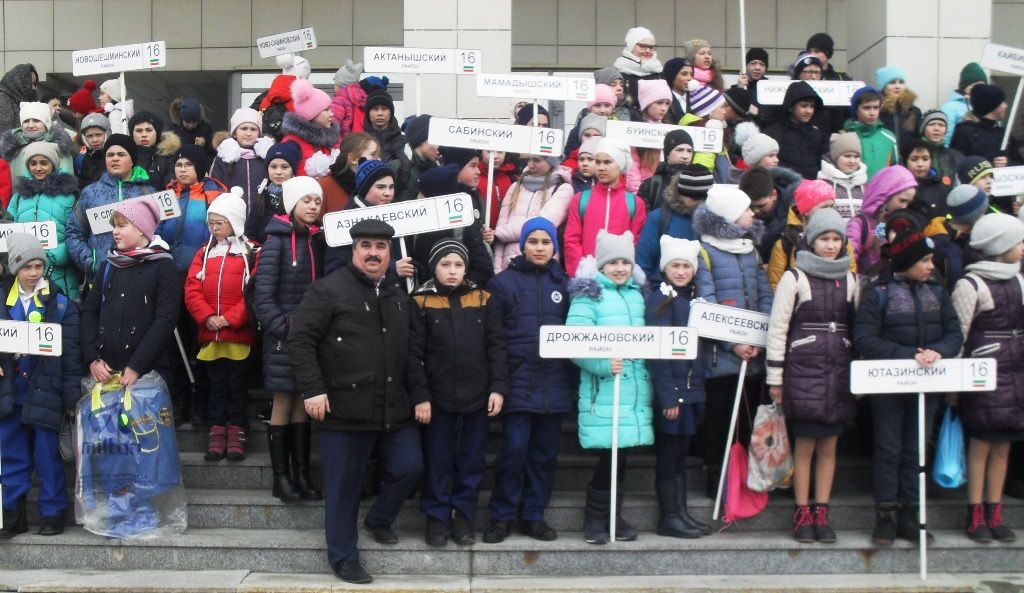 Дрожжановцы приняли участие в торжественном мероприятии, посвященном 45-летию отрядов ЮИД