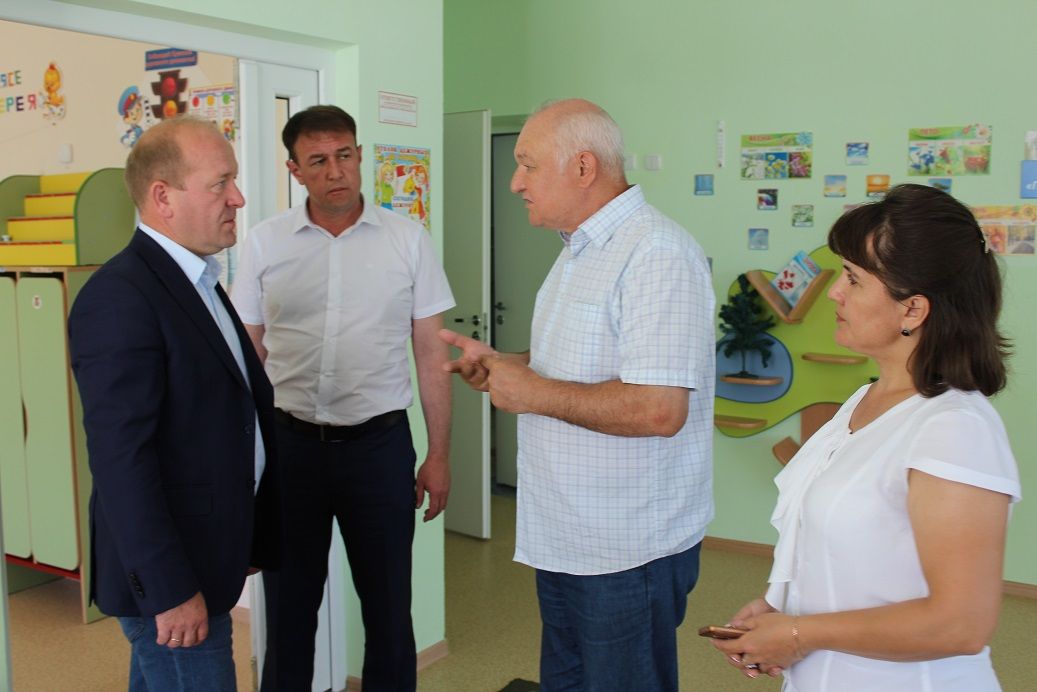 Ильдар Гильмутдинов с рабочим визитом посетил Дрожжановский  район