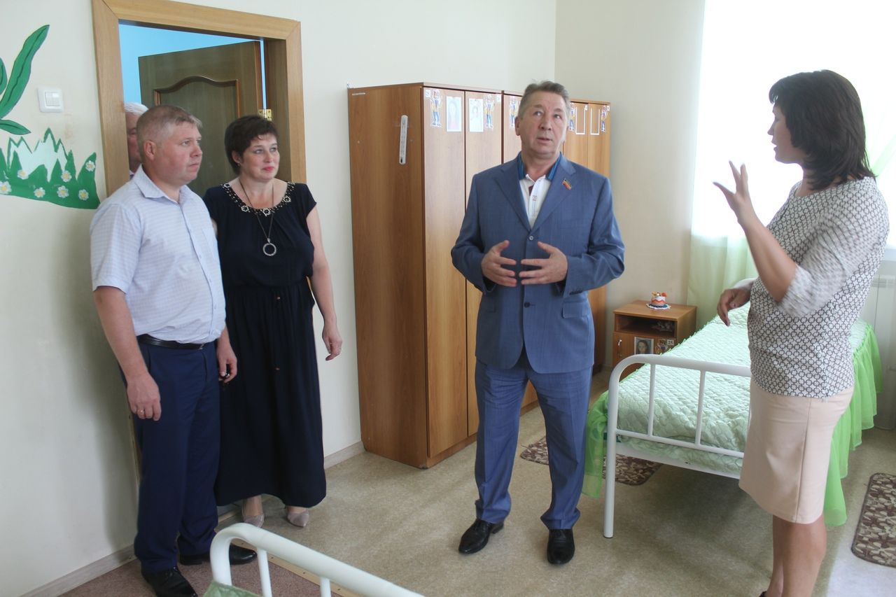 Ринат Гайзатуллин посетил приют  “Теплый дом” в Дрожжановском районе
