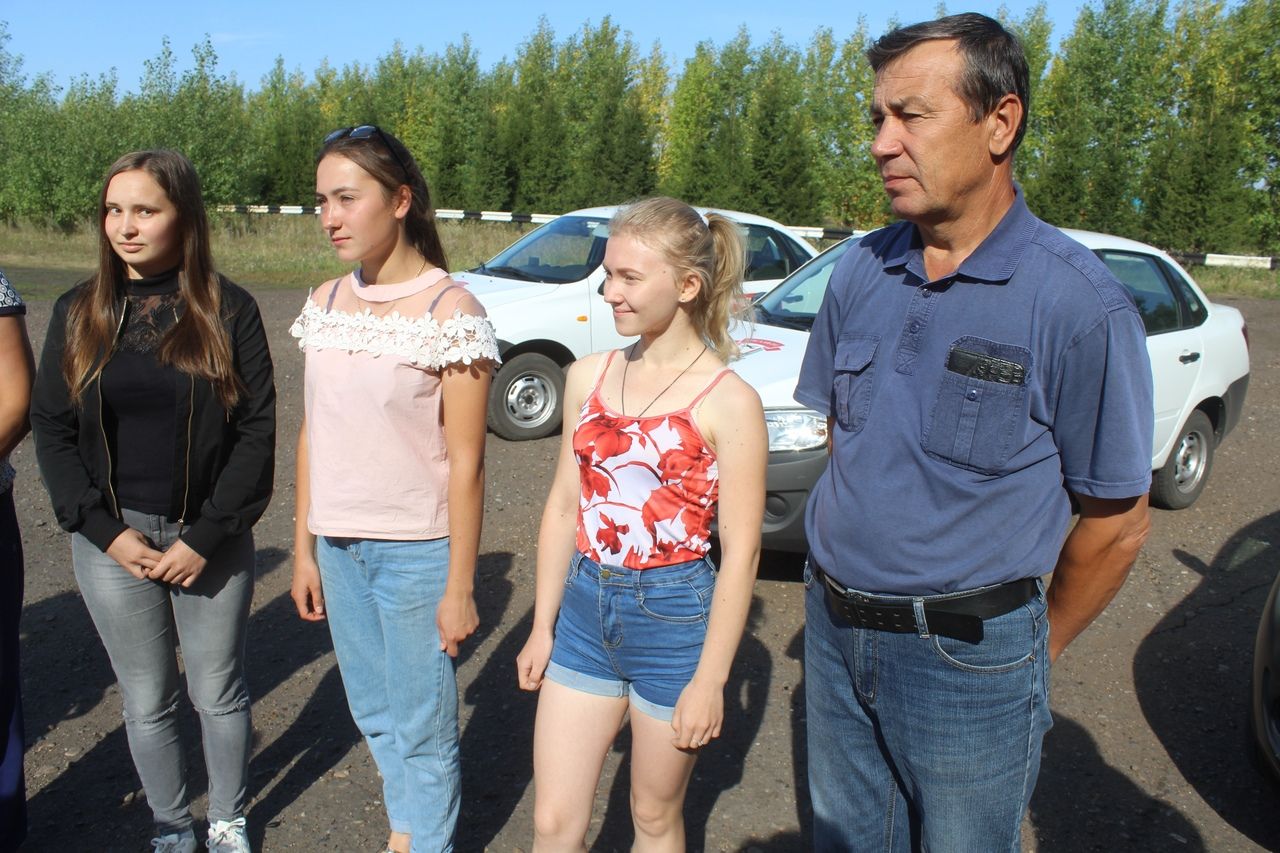 Дрожжановские курсанты ДОСААФ сдавали экзамен по вождению