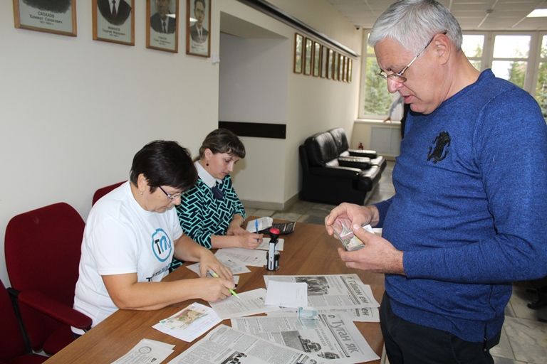 В Дрожжановском районе руководители дарят ветеранам  подписку на  районную газету