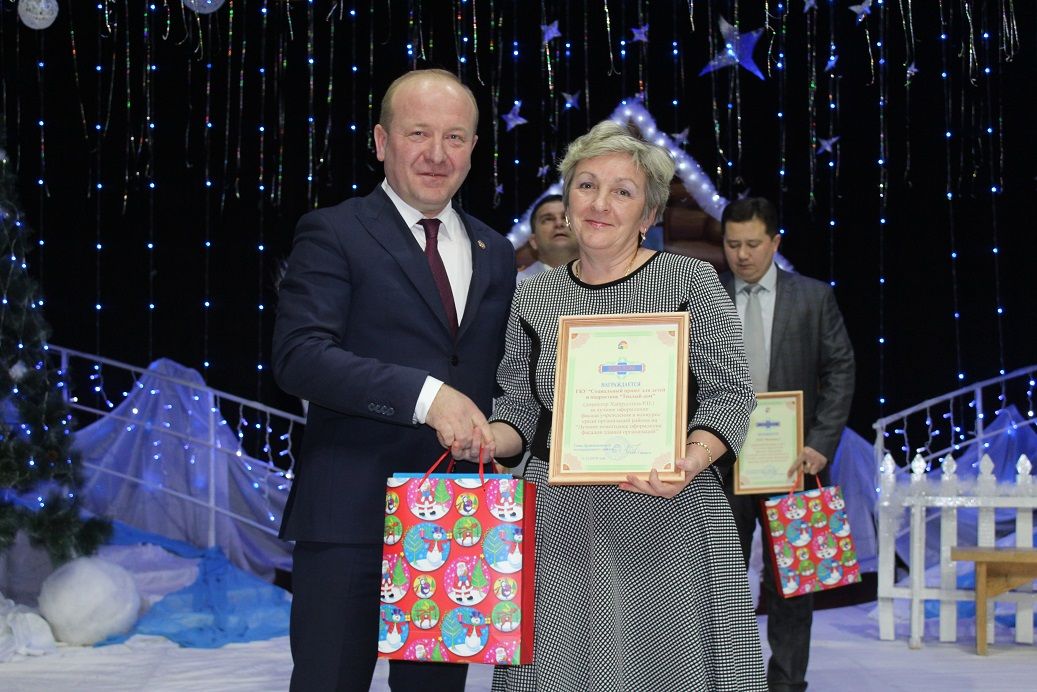 В Дрожжановском районе подвели итоги конкурса на  «Лучшее новогоднее украшение»