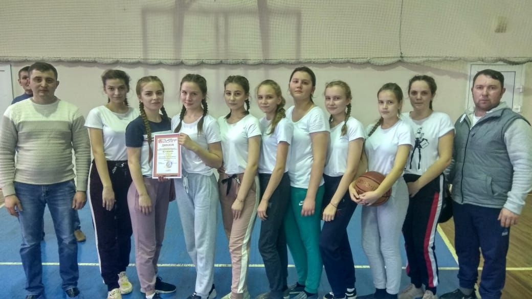 В Дрожжаном прошёл чемпионат района по "КЭС-БАСКЕТ"