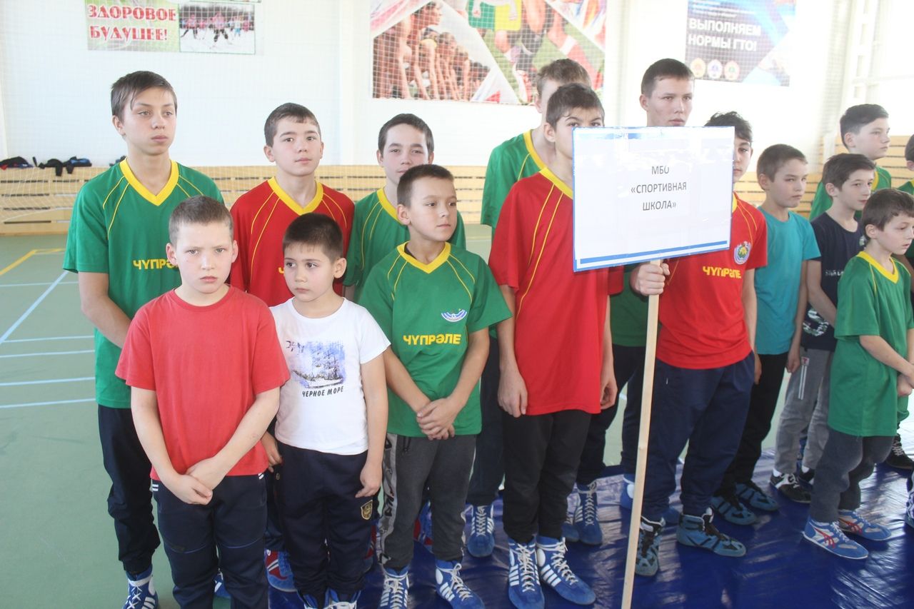 В Дрожжаном стартовал турнир по борьбе «Корэш» памяти С. Нафиева