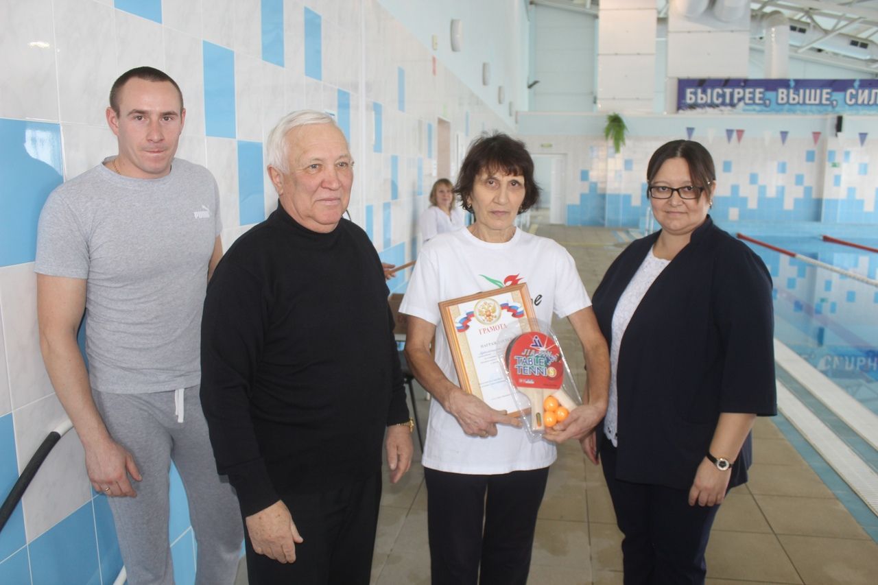 В Дрожжаном прошли соревнования по плаванию среди пенсионеров