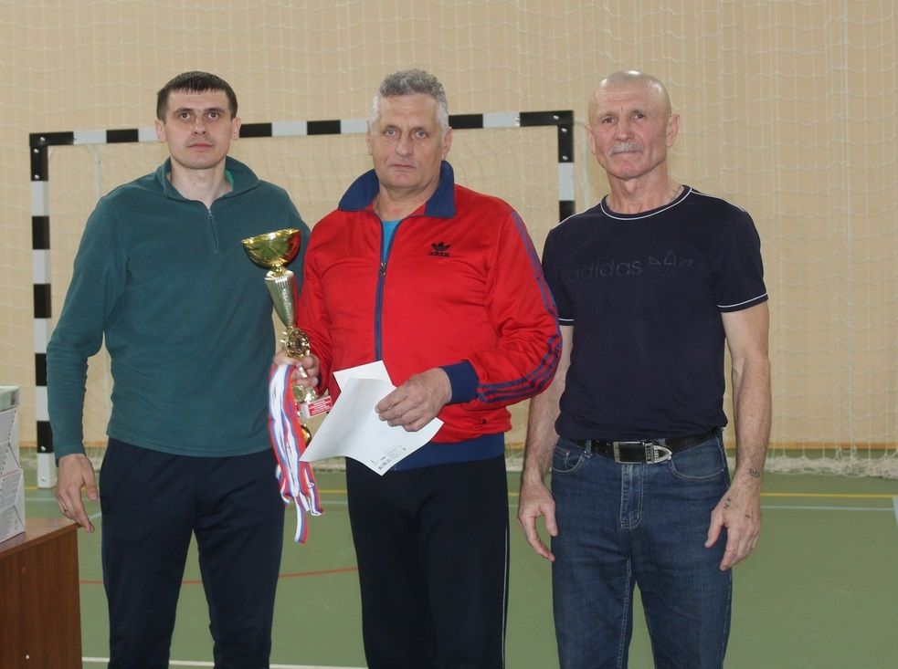 В Дрожжаном прошли соревнования по волейболу  памяти Рифката Исхакова