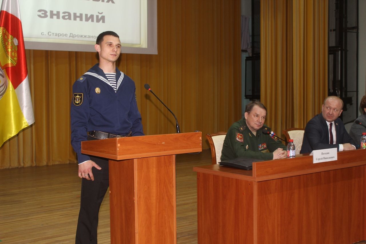 Сария Сабурская и Сергей Погодин провели в Дрожжаном день правовых знаний