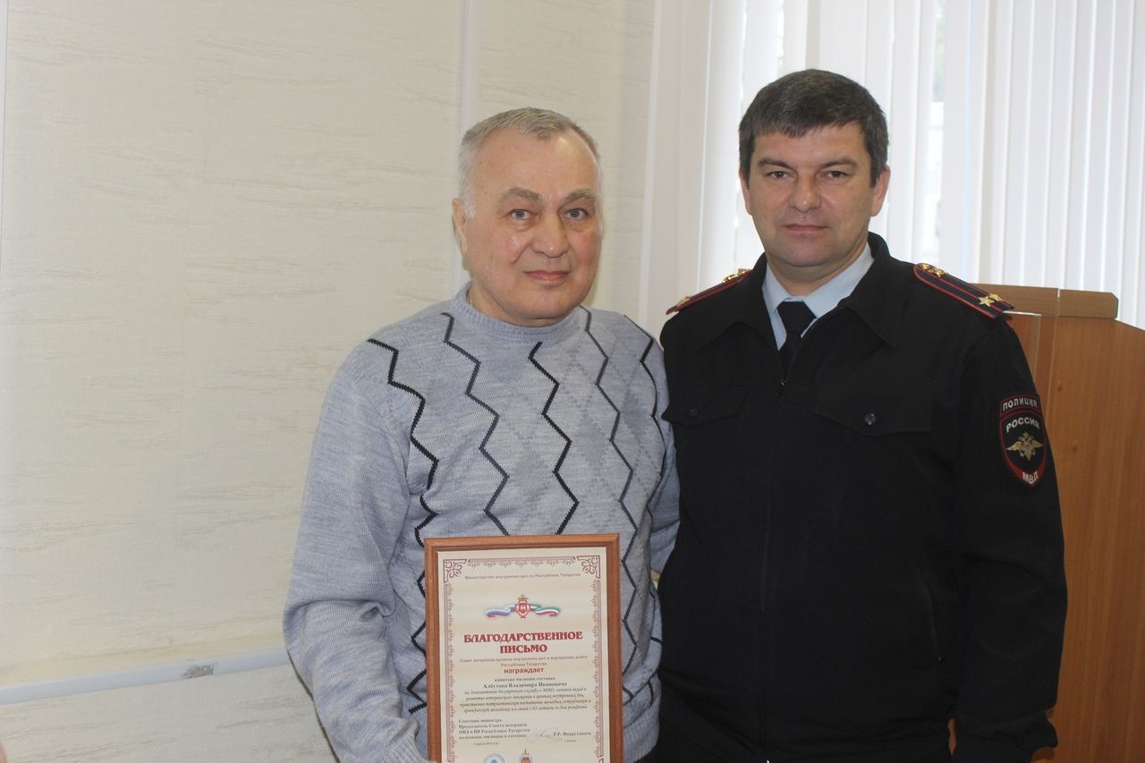 Дрожжановские полицейские поздравили своего коллегу
