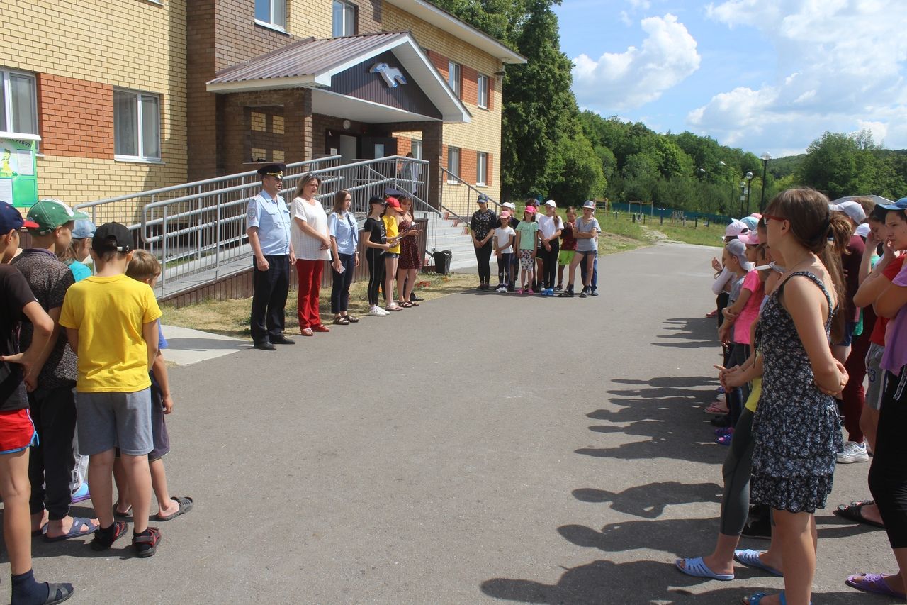 Сотрудники ОГИБДД посетили лагерь «Чайка» в Дрожжановском районе