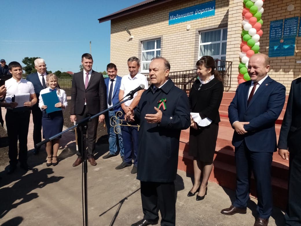 В Дрожжановском районе открыли МФЦ, ФАП и административное здание СП