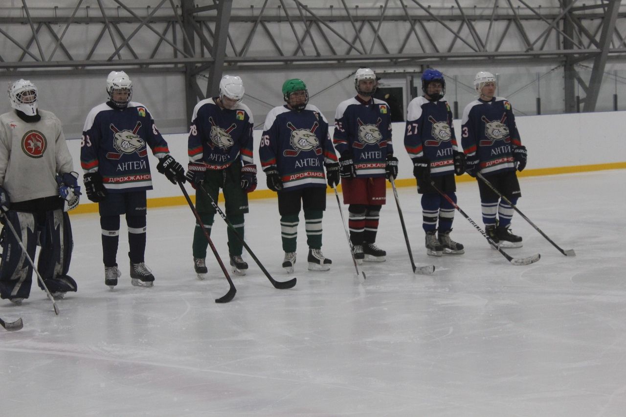 В Дрожжановском районе стартовал Чемпионат по хоккею на кубок Главы