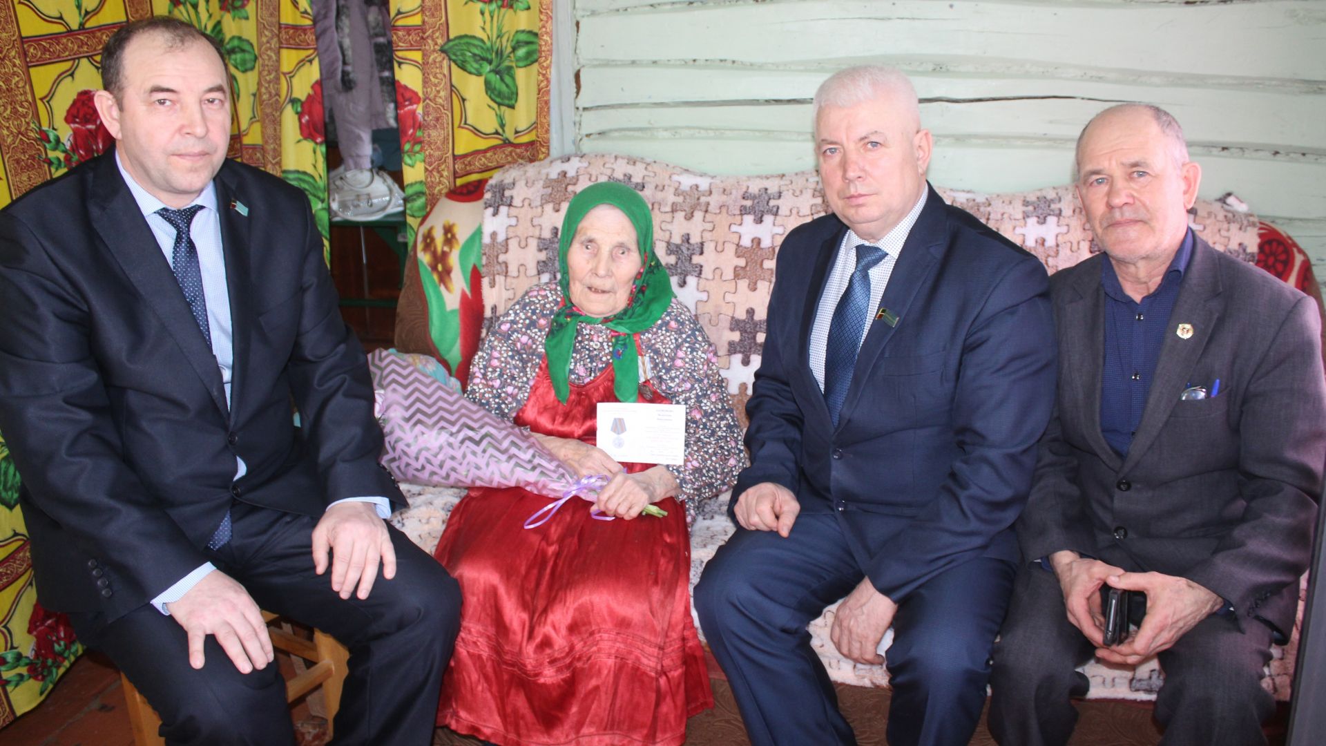 Тружеников тыла Новоильмовского СП наградили юбилейными медалями