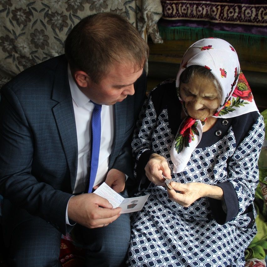 В Дрожжановском районе продолжается вручение юбилейных медалей 75 летия Победы