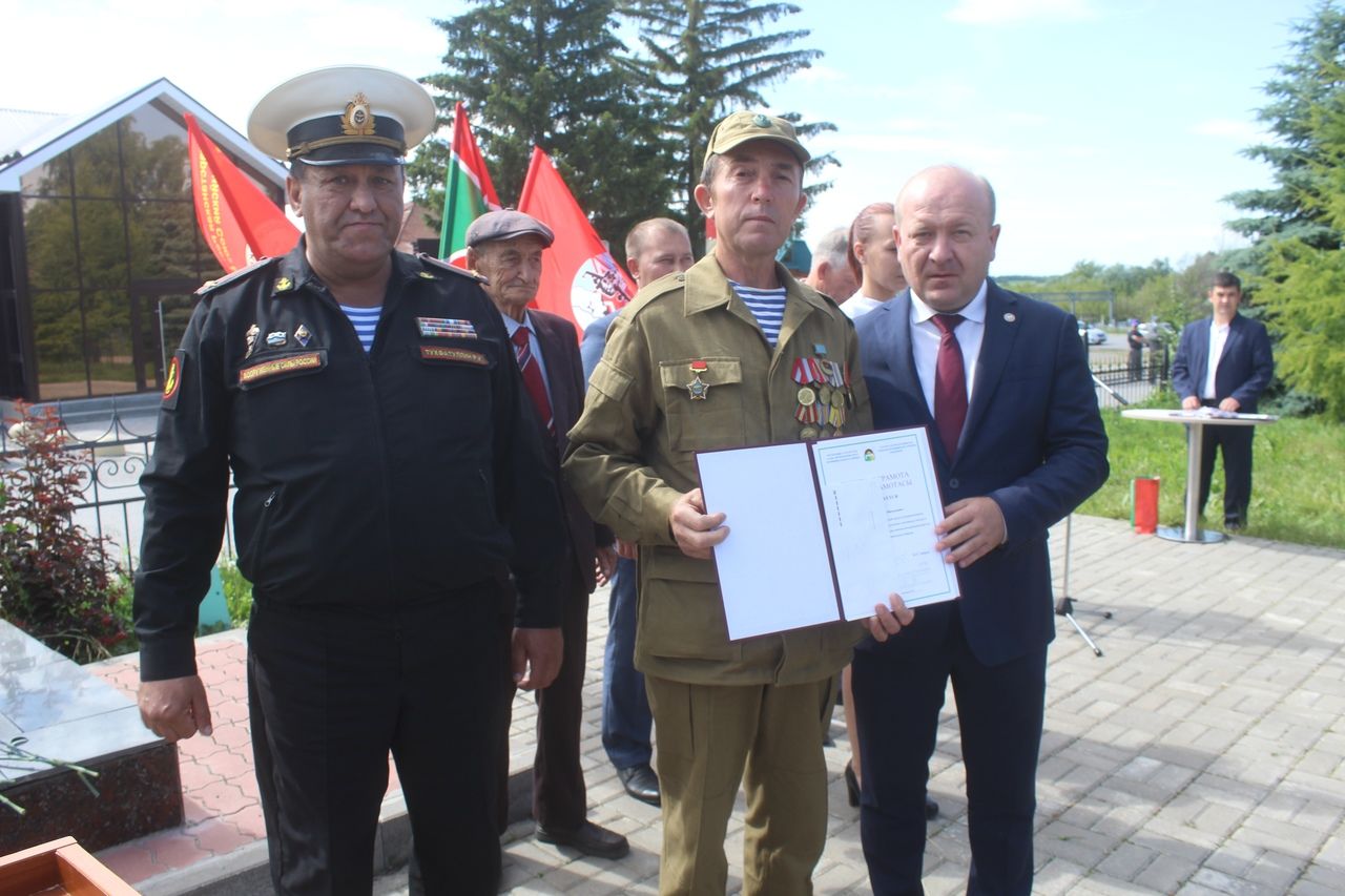 В Дрожжаном отметили День ветеранов боевых действий