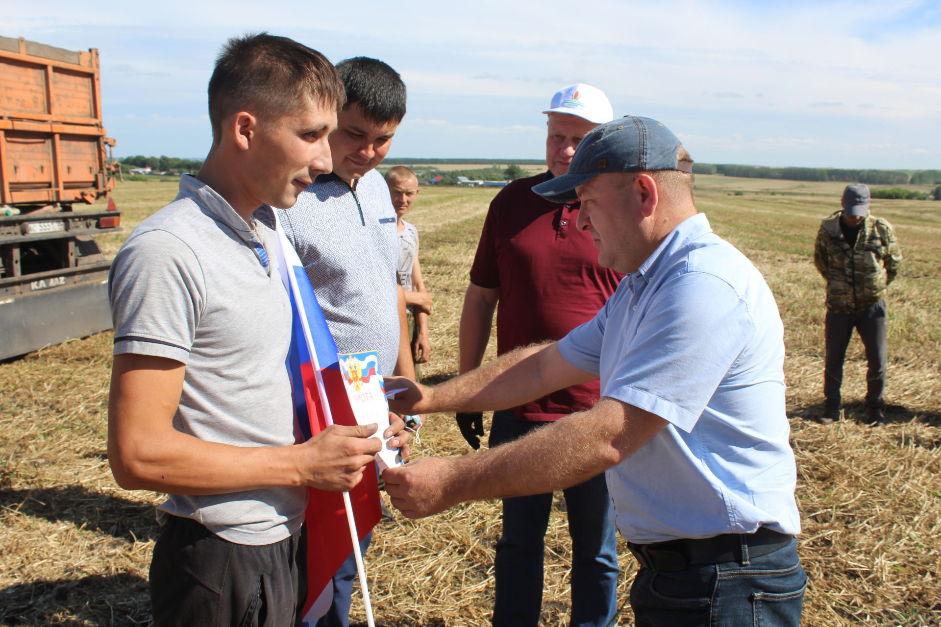 В Дрожжановском районе чествовали передовиков жатвы -2020