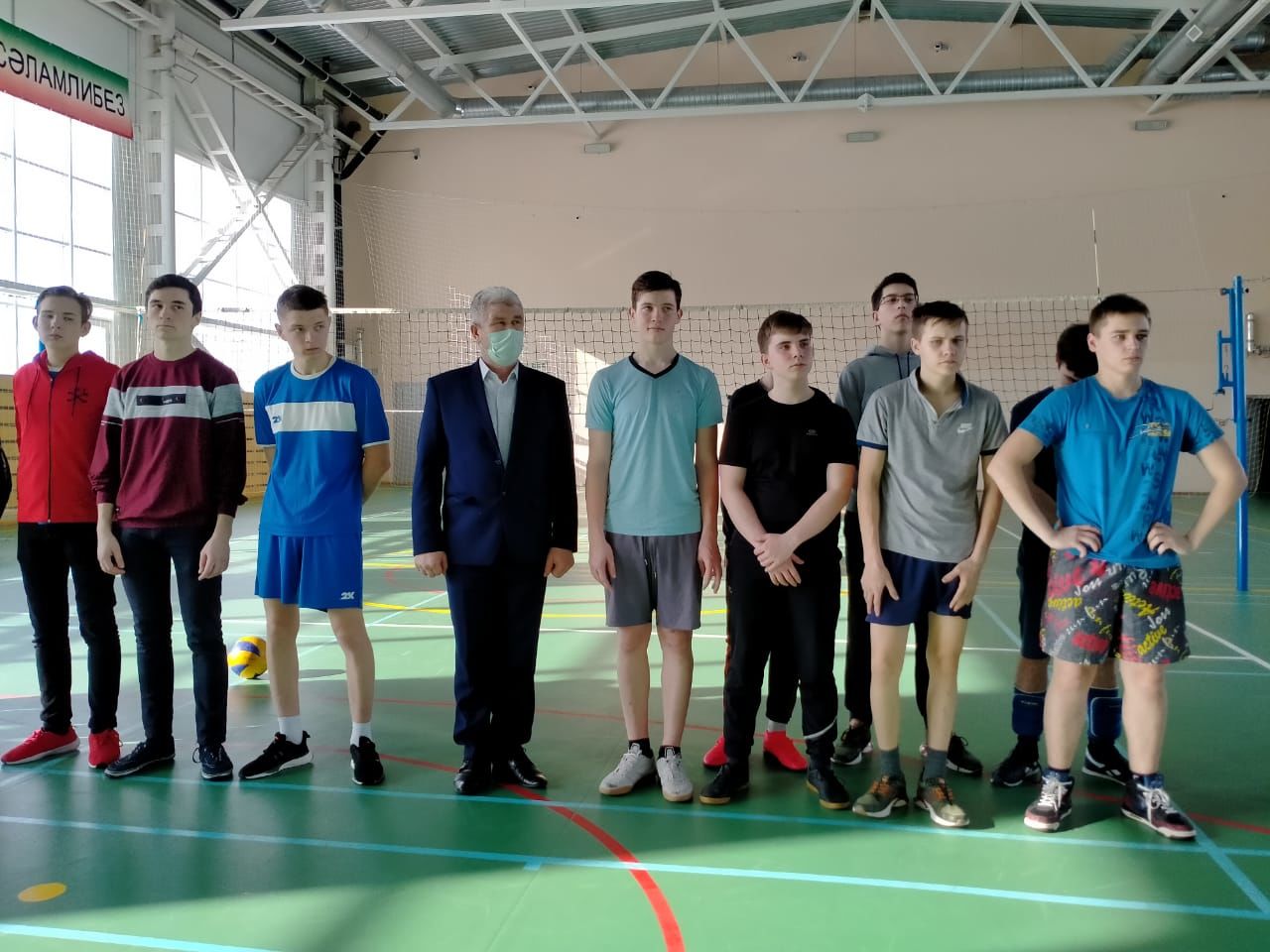 В Дрожжаном выявили лучшую волейбольную школьную команду