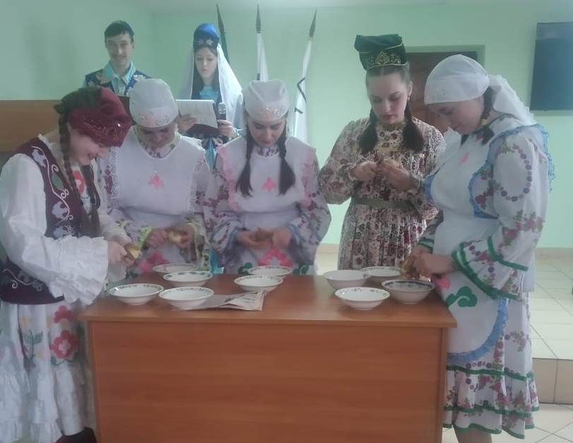 В Дрожжановском техникуме прошел конкурс "Татар кызы"