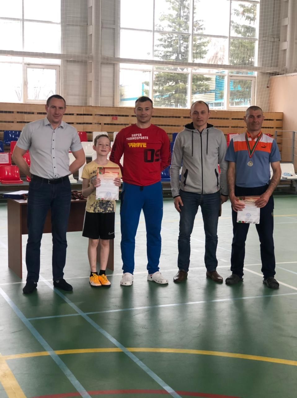 В Дрожжаном стали известны победители по мини-футболу среди юношей 11-14 лет и младше