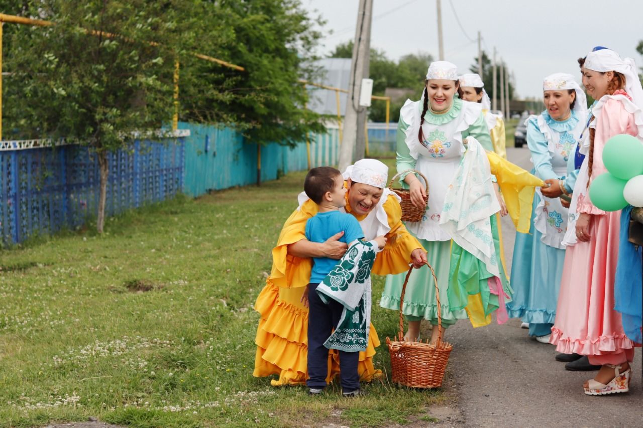 В селе Старое Дрожжаное провели сбор подарков на Сабантуй