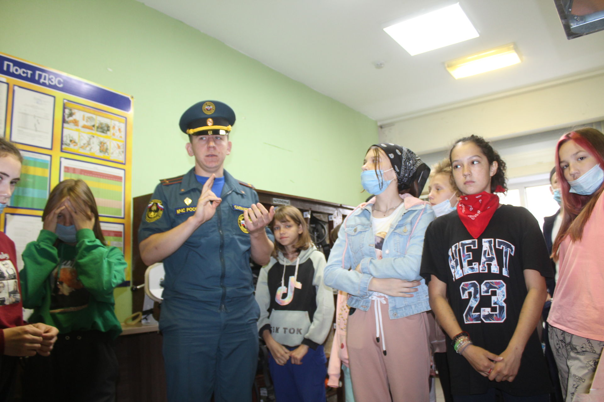В Дрожжаном для отдыхающих детей в лагере «Чайка»  сотрудники ПСЧ-114 и Центра ГИМС&nbsp;провели инструктаж