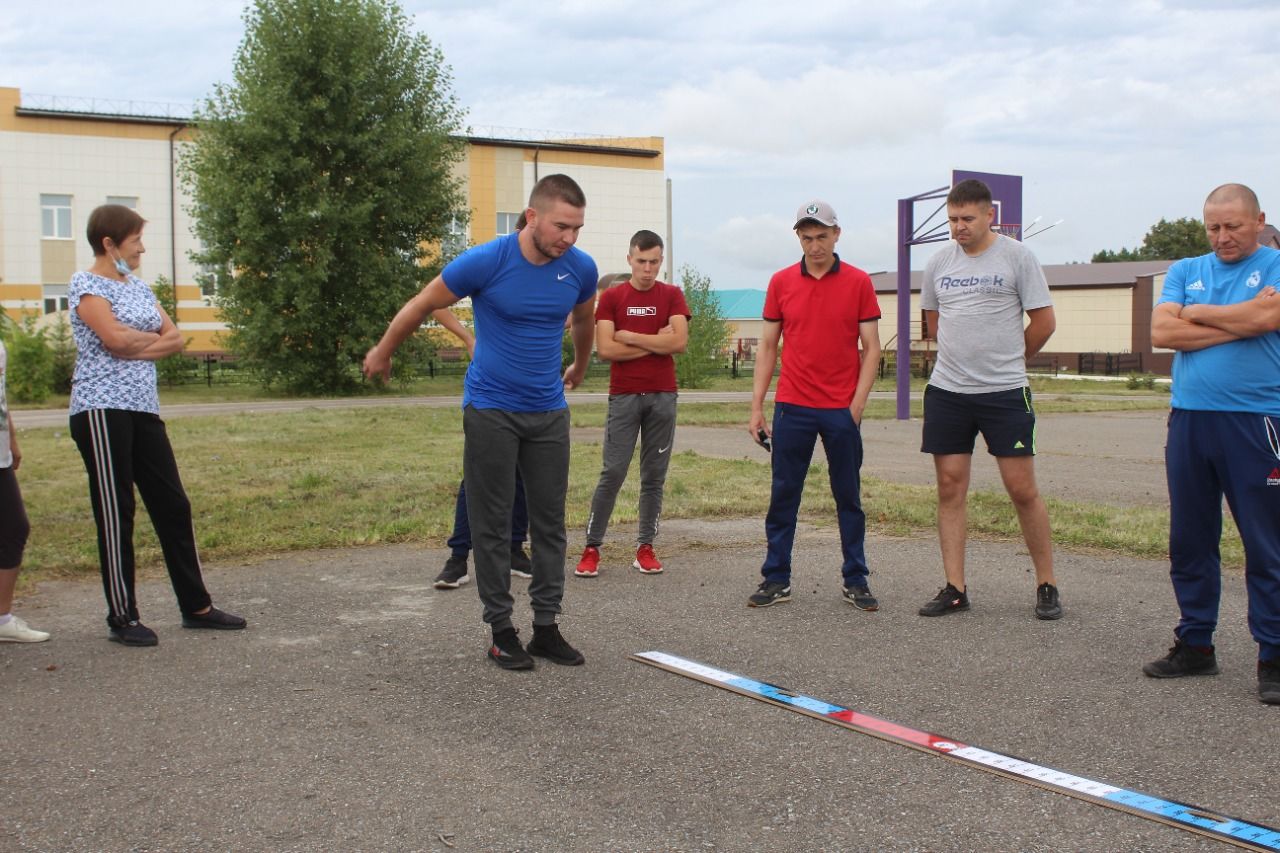 В здоровом теле — здоровый дух – в Дрожжаном прошло  чествование спортсменов