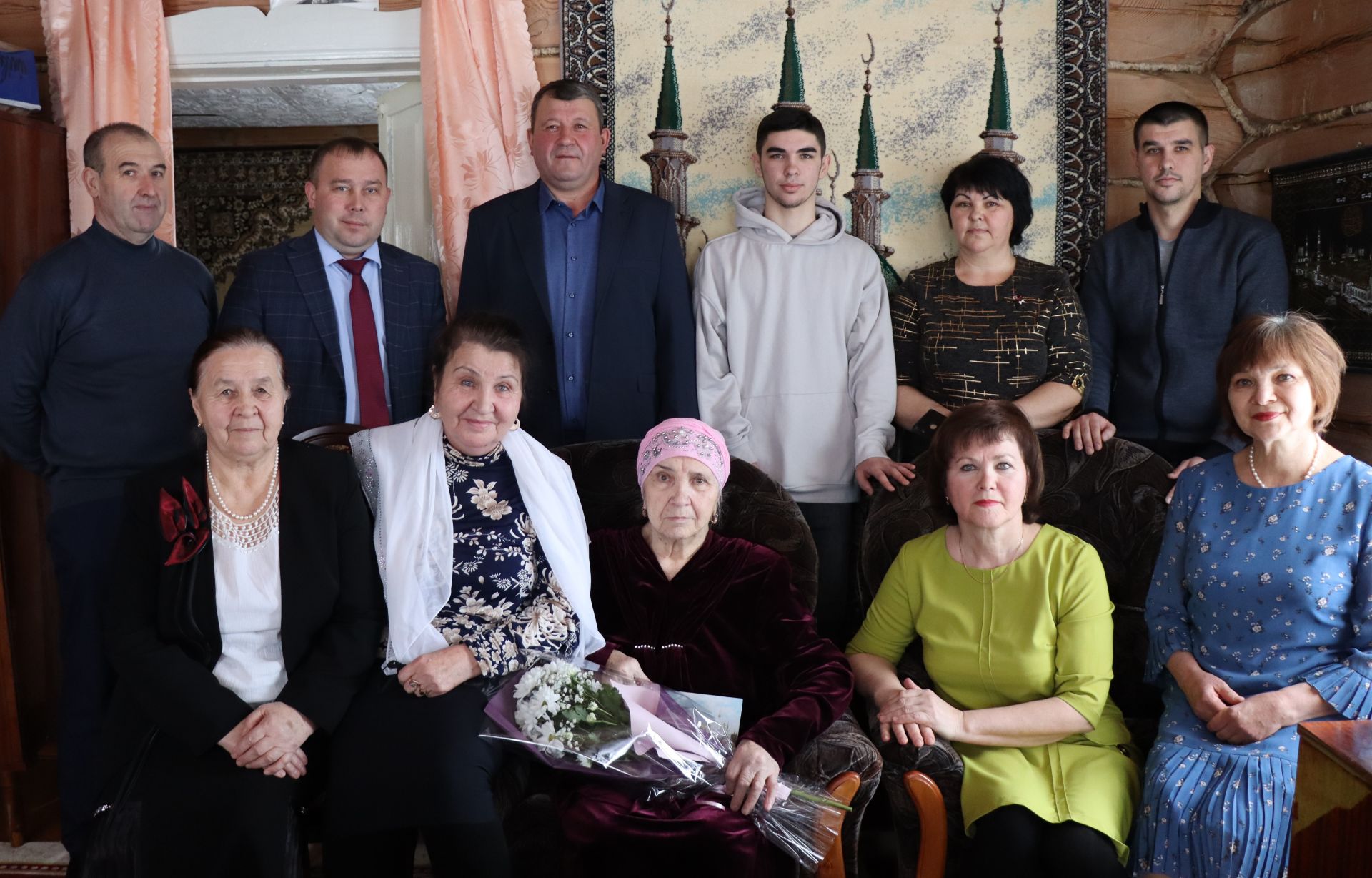 Учитель на всю жизнь: Назие Азизовой из села Верхние Каракитяны исполнилось 90 лет