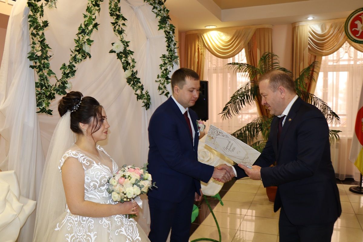 В Дрожжановском районе зарегистрировали первую пару 2022 года