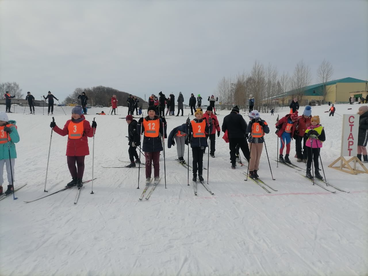 В Дрожжаном состоялись лыжные гонки в рамках партийного проекта «Спортивные традиции»