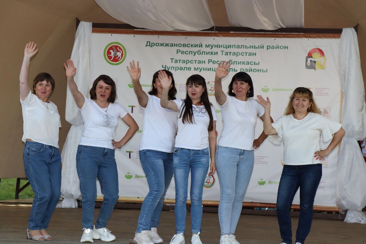 В Дрожжановском районе подвели итоги фестиваля творчества работающей и сельской молодежи "Будущее за нами"
