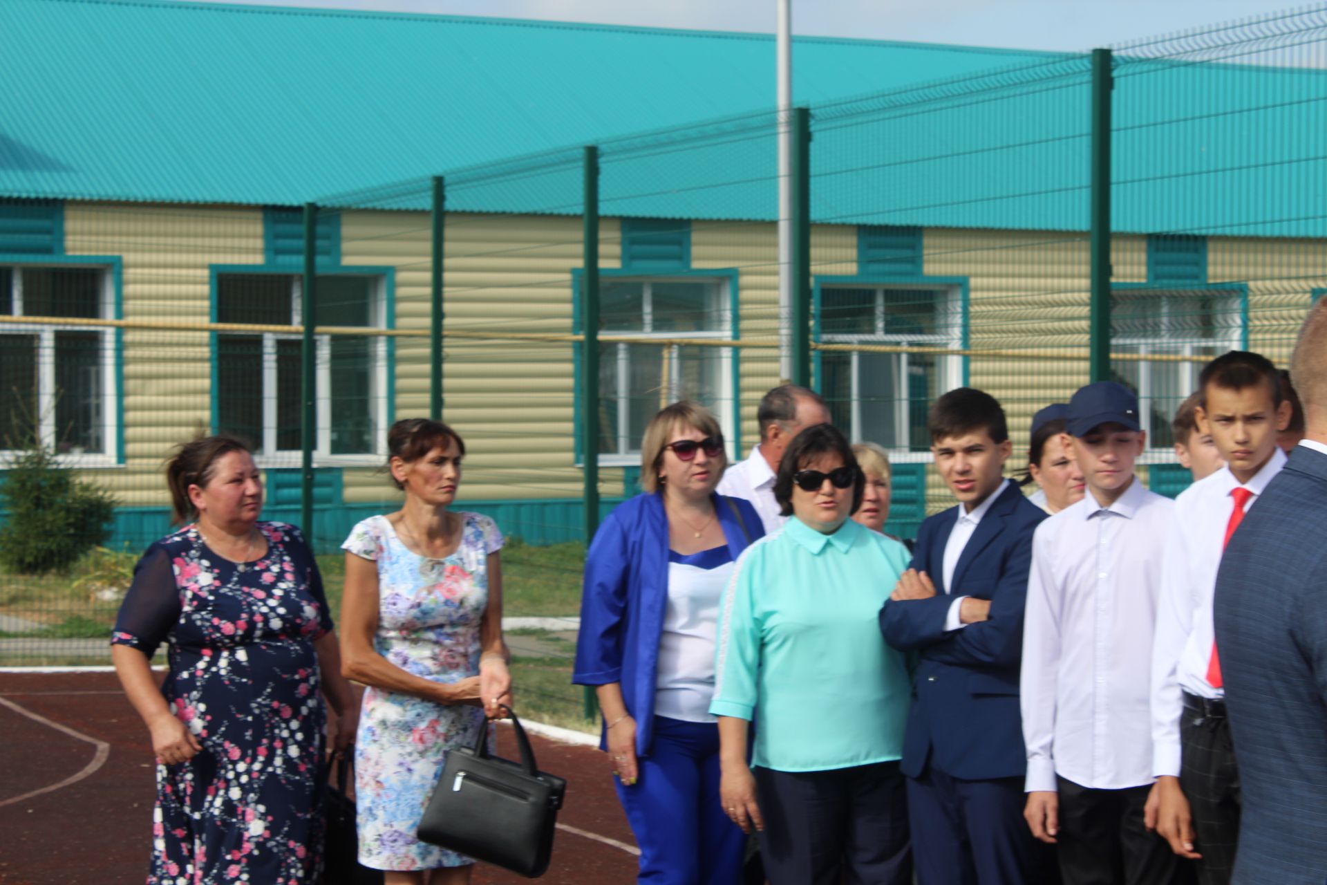 В Дрожжановском техникуме прошла традиционная торжественная линейка посвященная Дню Знаний