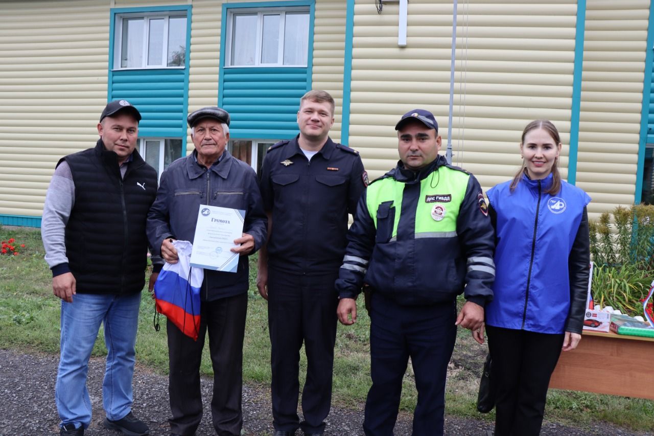 Дрожжановские пенсионеры сразились в конкурсе водительского мастерства «Автобабай – 2022»