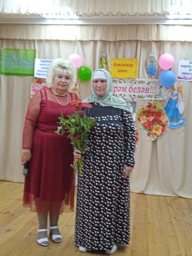 Яңа Кәкерледә Өлкәннәр көне уңаеннан бәйрәм үтте