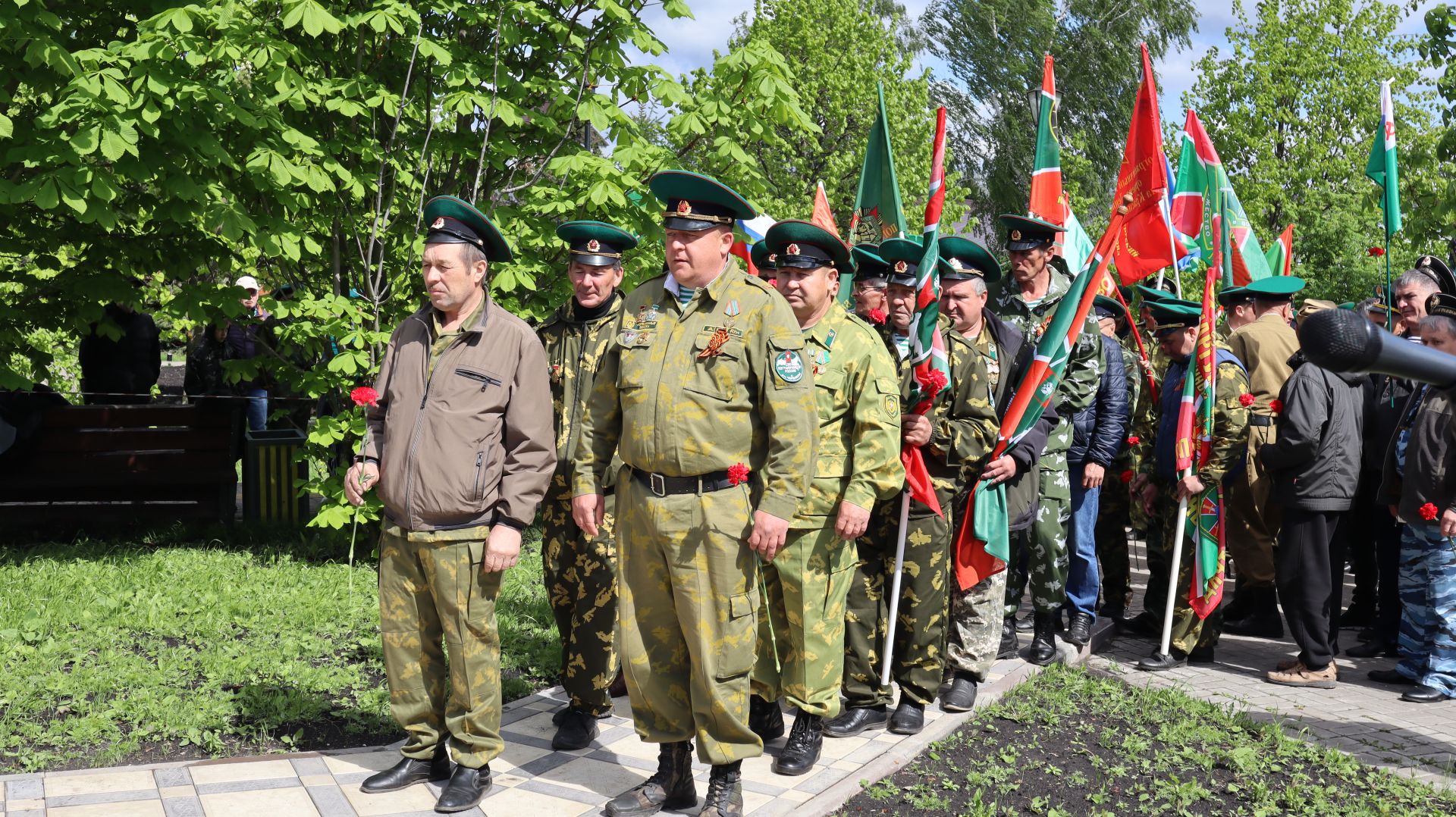 «Пограничникам всех поколений» посвящается: в Дрожжановском районе открыт памятник пограничникам