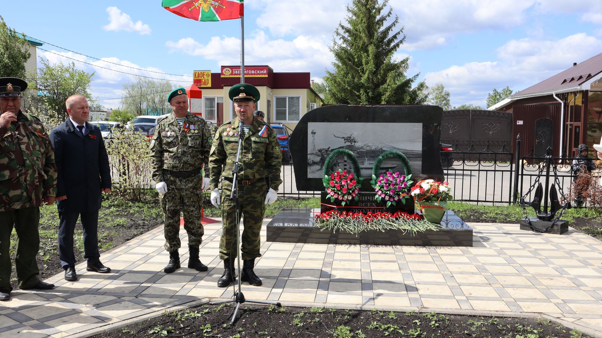 «Пограничникам всех поколений» посвящается: в Дрожжановском районе открыт памятник пограничникам