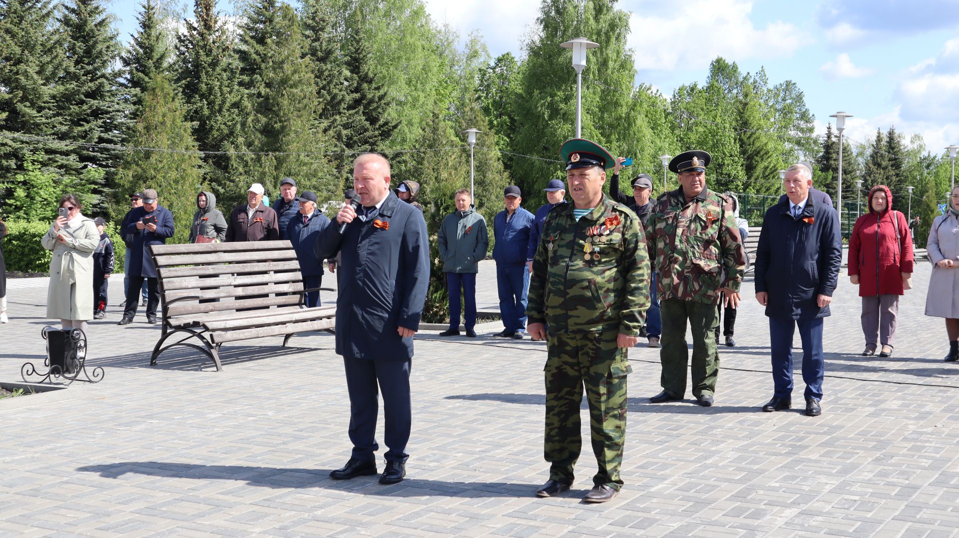 «Пограничникам всех поколений» посвящается: в Дрожжановском районе открыт памятник пограничникам