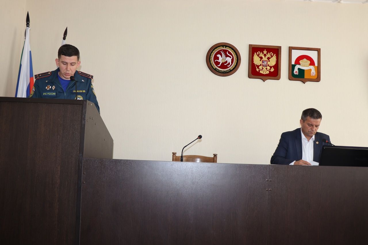 В Дрожжановском районе состоялось заседание КЧС в связи с гибелью человека на пожаре