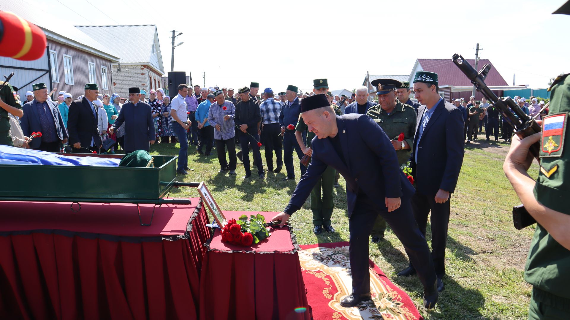 В Дрожжановском районе простились с военнослужащим, который погиб в СВО