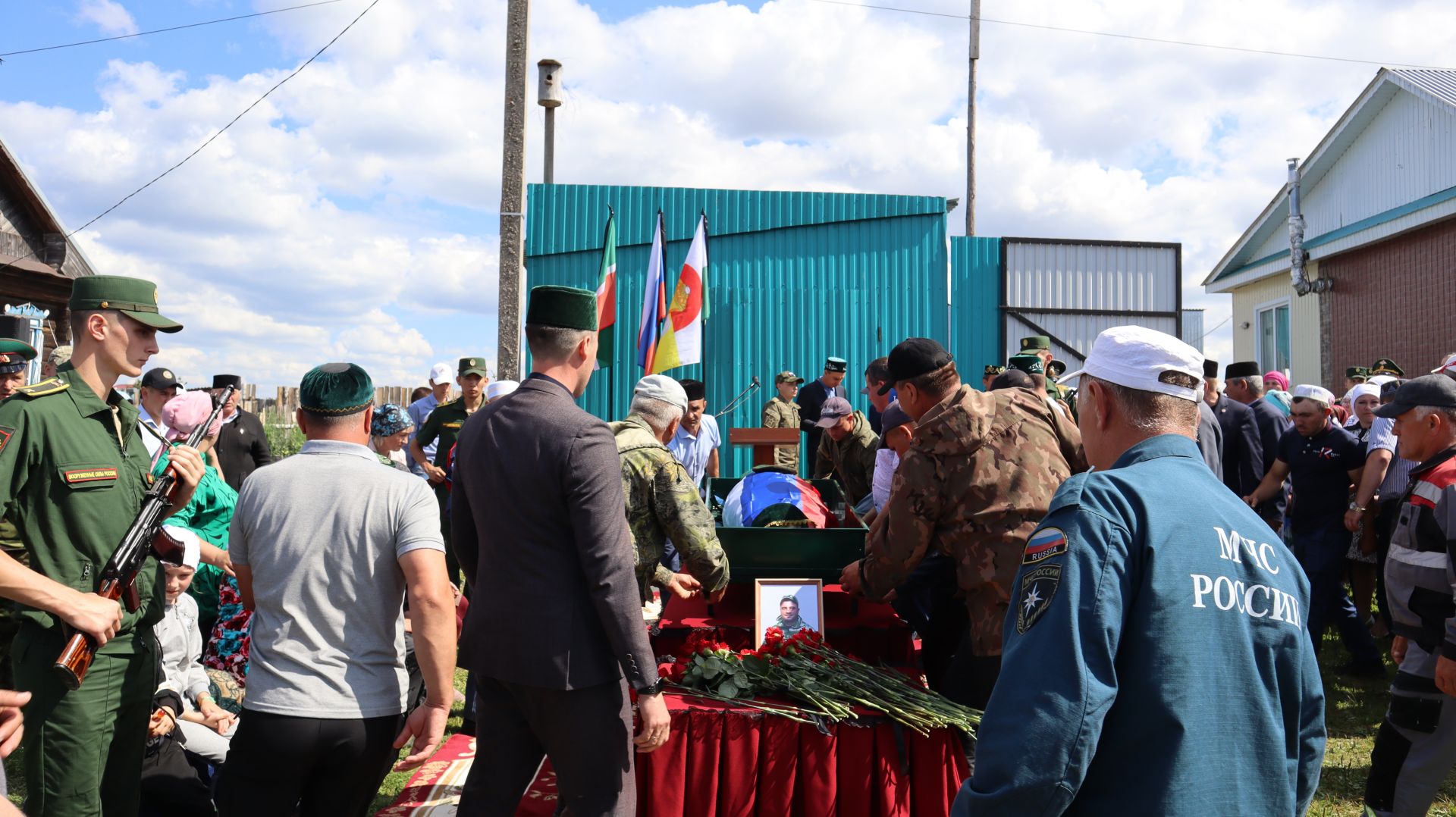 В Дрожжановском районе простились с военнослужащим, который погиб в СВО