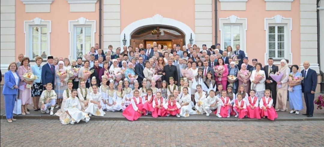 В честь лучших семей Татарстана в Казанском Кремле состоялся торжественный прием