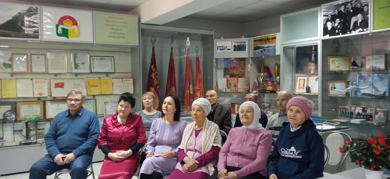 Пенсионеры Дрожжановского района РТ познакомились с жизнью и деятельностью почётного профессора