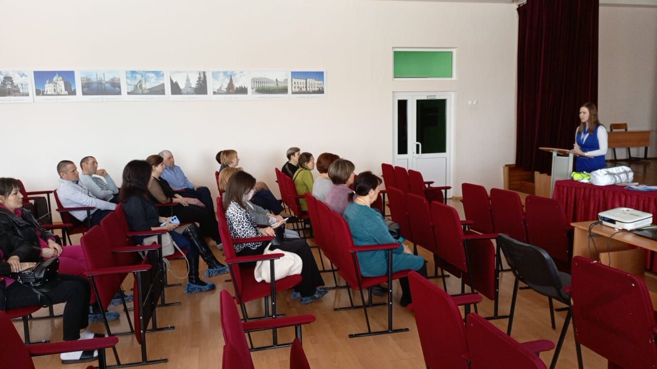 В школах Дрожжановского района РТ проходят профилактические мероприятия с участием автоинспекторов и специалиста по БДД