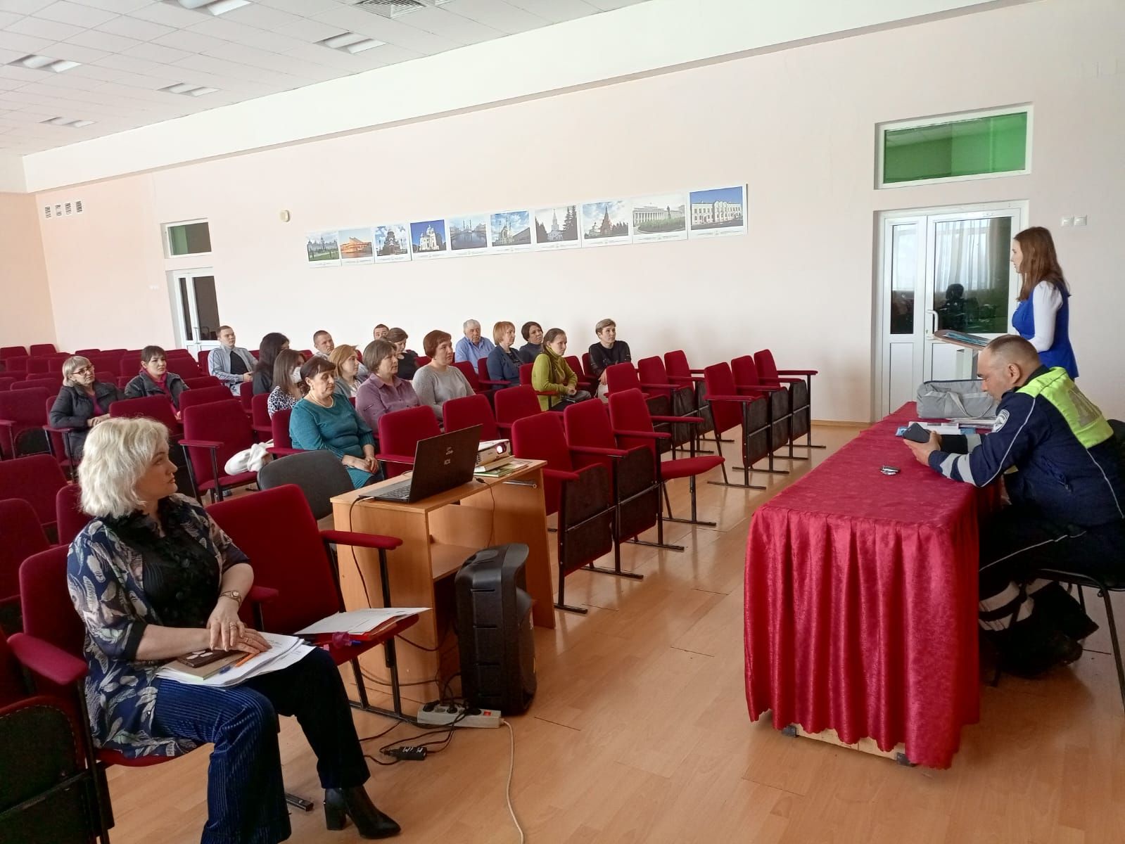 В школах Дрожжановского района РТ проходят профилактические мероприятия с участием автоинспекторов и специалиста по БДД