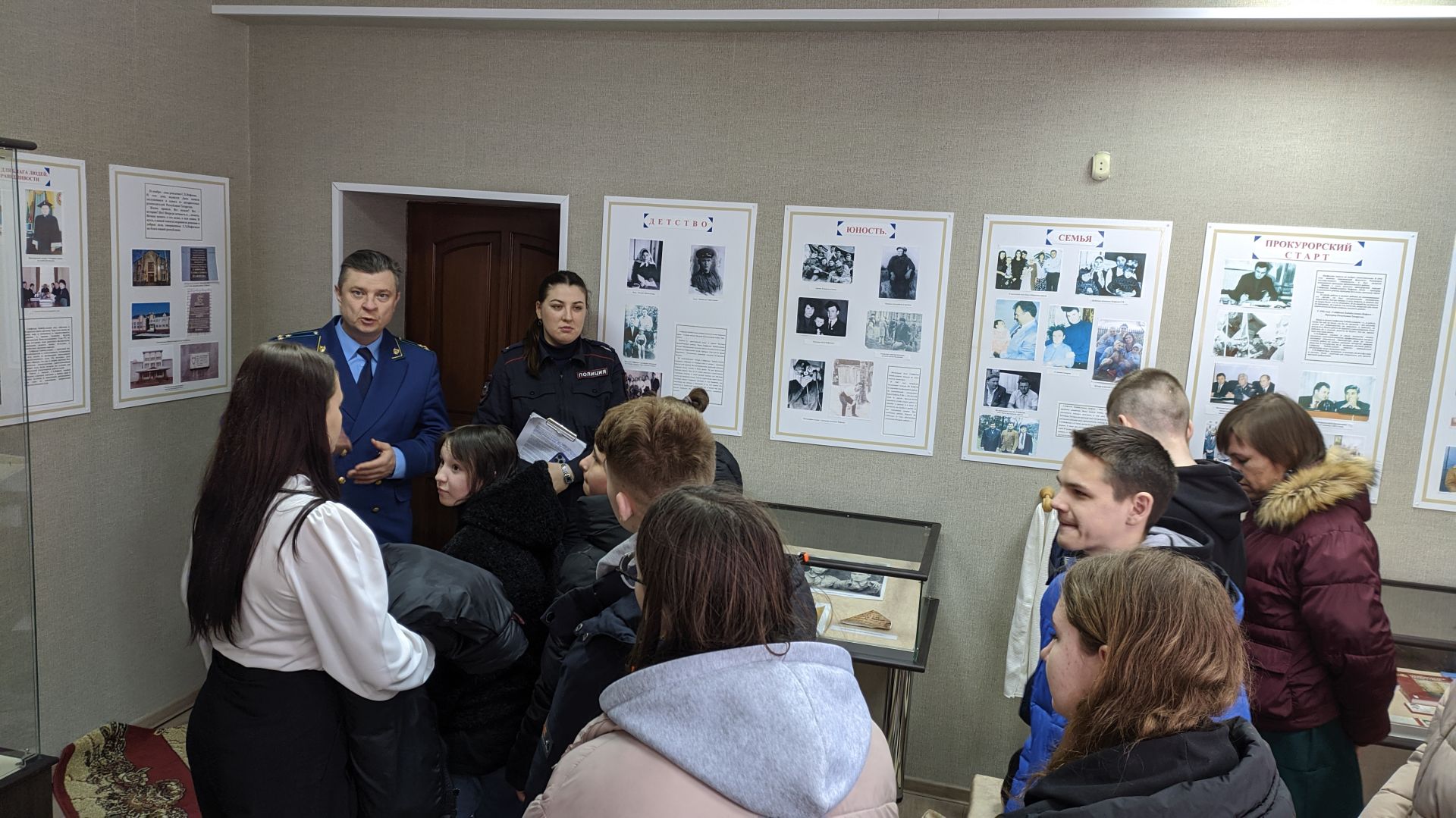 Воспитанники приюта «Теплый дом» побывали на экскурсии в здании прокуратуры Дрожжановского района РТ