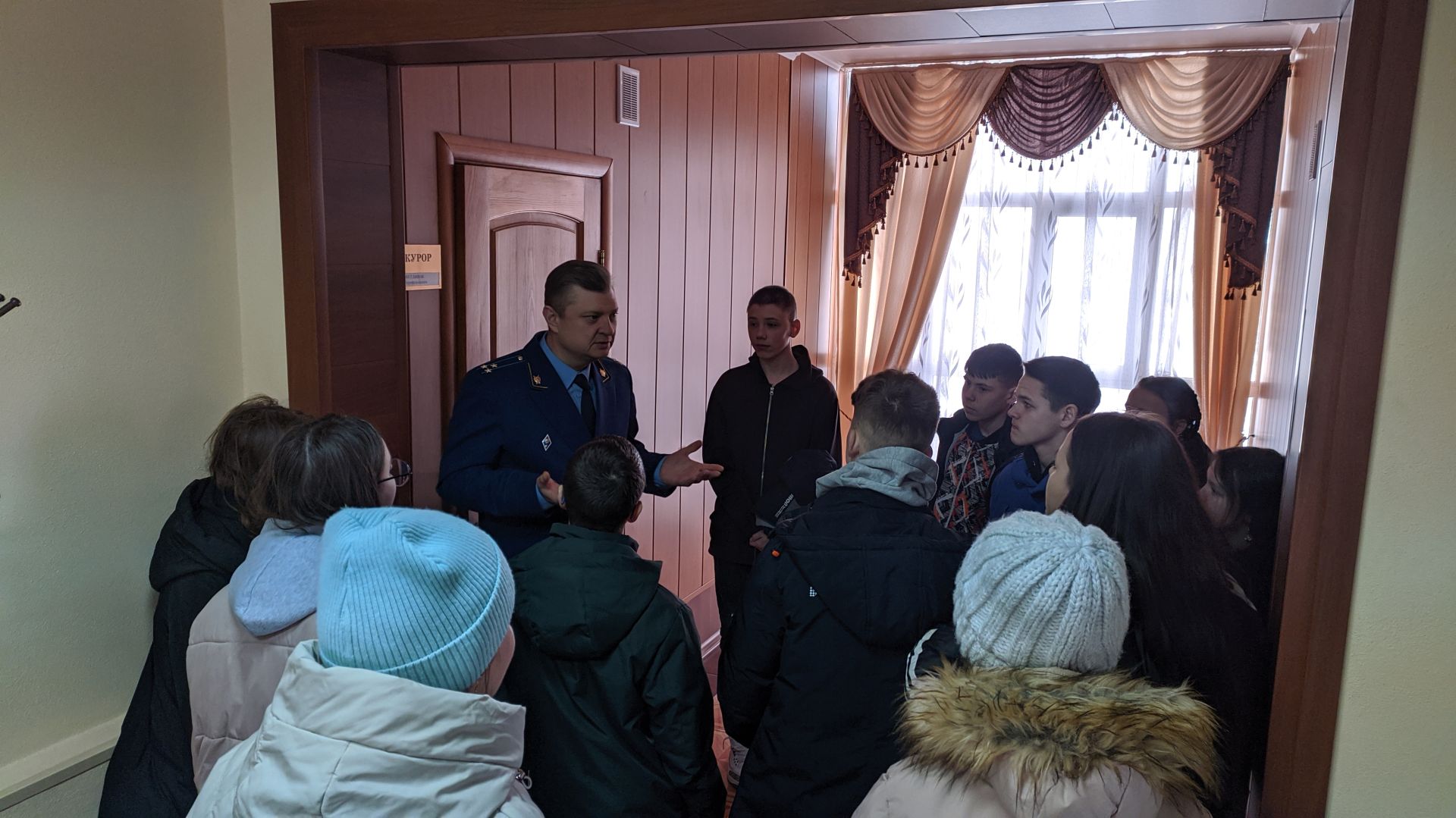 Воспитанники приюта «Теплый дом» побывали на экскурсии в здании прокуратуры Дрожжановского района РТ